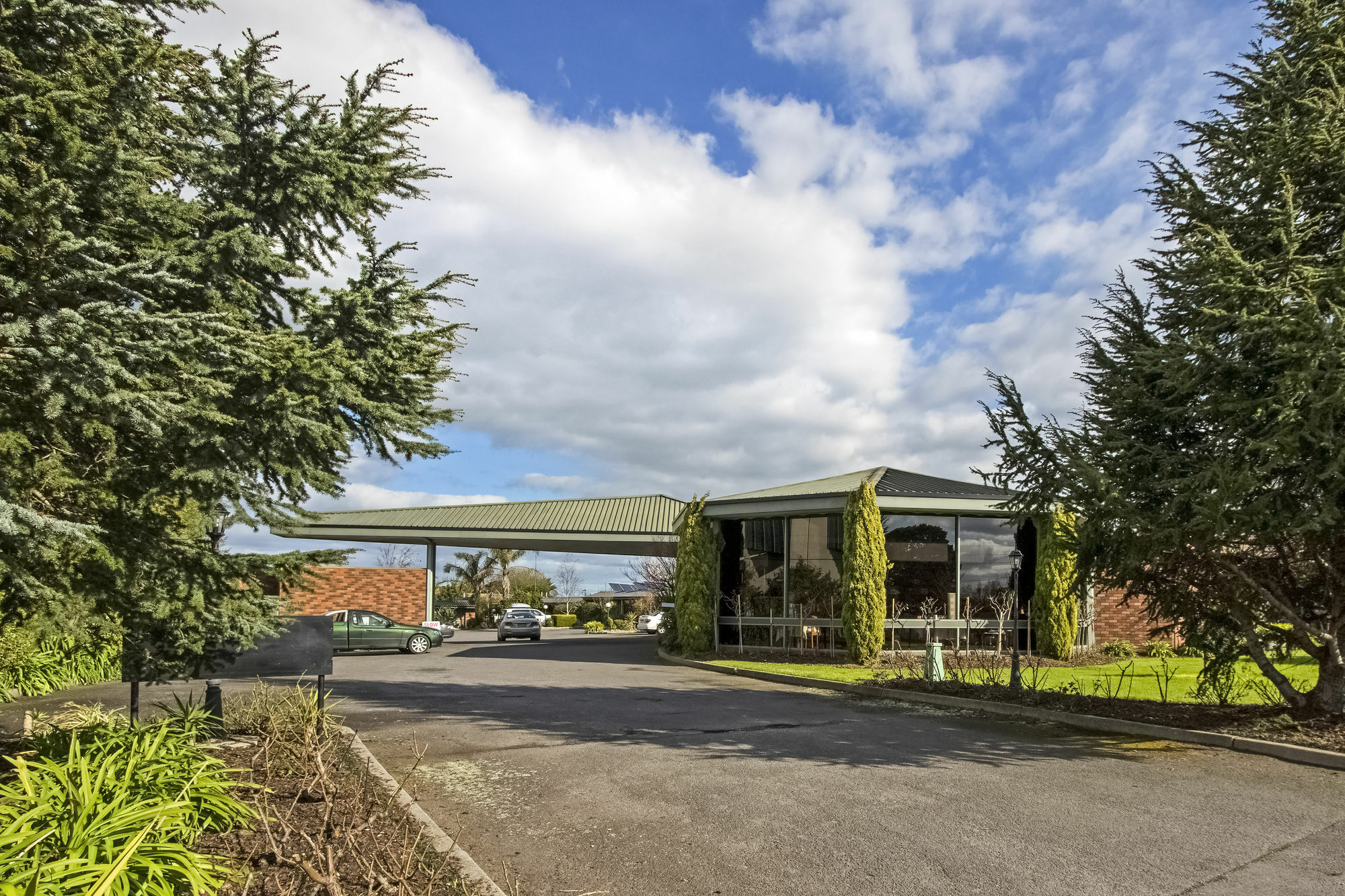 Cedar Lodge Motel Morwell Exterior photo